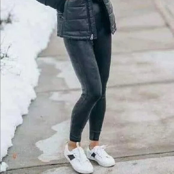 aerie Pants - Aerie Crackle and Shine Faux leggings 🤩